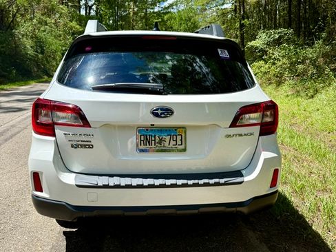 Used 2016 Subaru Outback 2.5i Limited AWD/4WD image 5