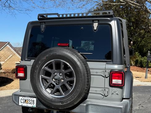 Used 2018 Jeep Wrangler Unlimited Sport S image 9