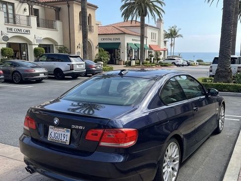 Used 2009 BMW 328i 328i Coupe 2D image 4