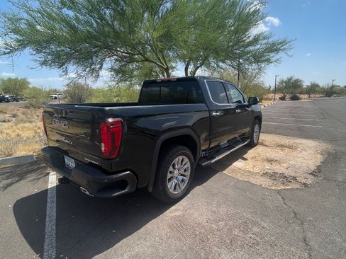 Used 2024 GMC Sierra 1500 Denali w/ Technology Package AWD/4WD image 5