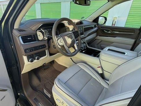 Used 2021 GMC Yukon Denali w/ LPO, Illumination Package image 10