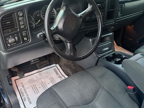 Used 2002 Chevrolet Avalanche 4x4 w/ Off-Road Suspension Pkg image 13