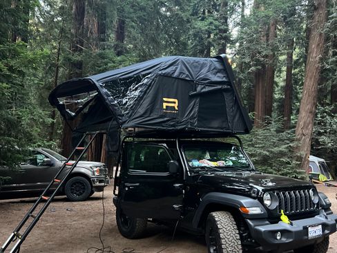 Used 2025 Jeep Wrangler Sport image 1