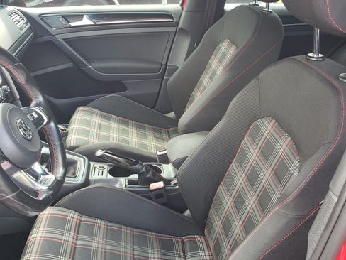 Used 2017 Volkswagen GTI S image 9