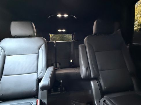 Used 2023 Chevrolet Tahoe LT w/ Luxury Package image 15