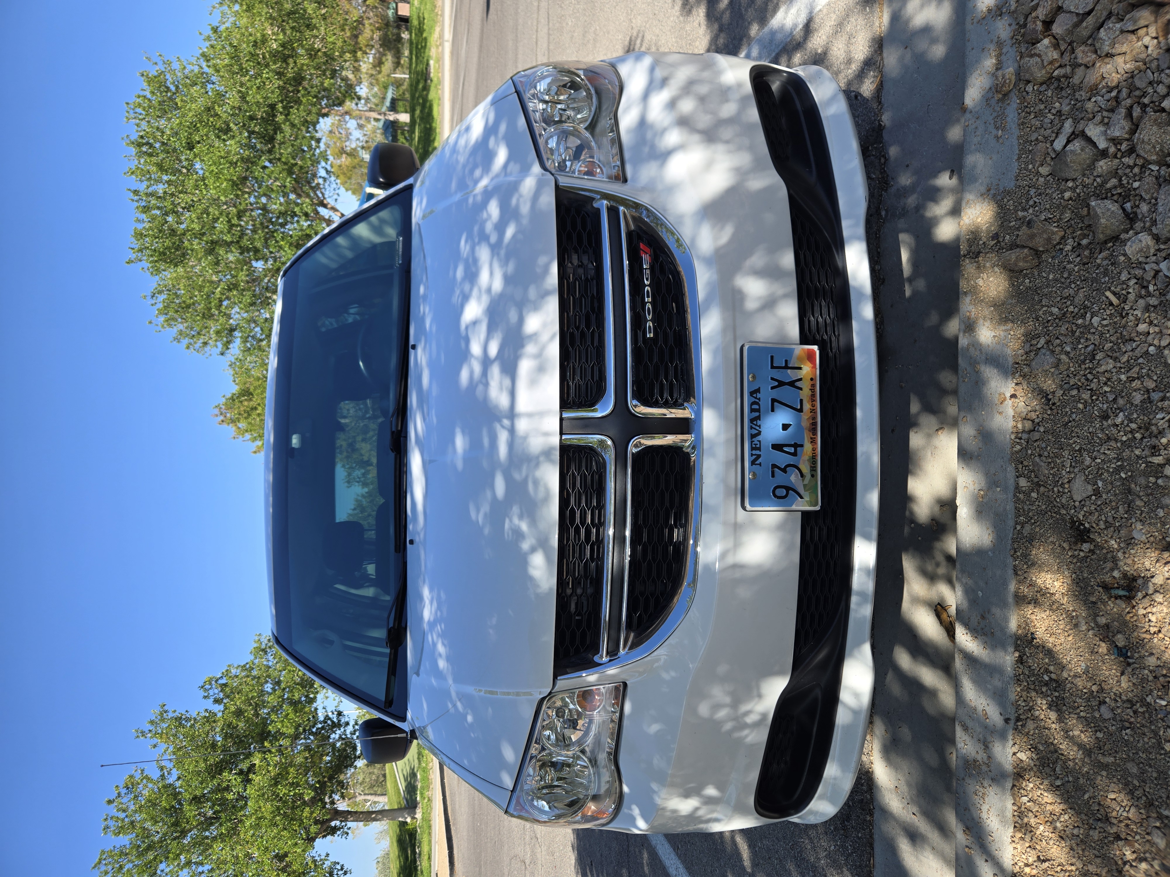 Used 2015 Dodge Grand Caravan American Value Package w/ UConnect Hands-Free Group FWD image 2