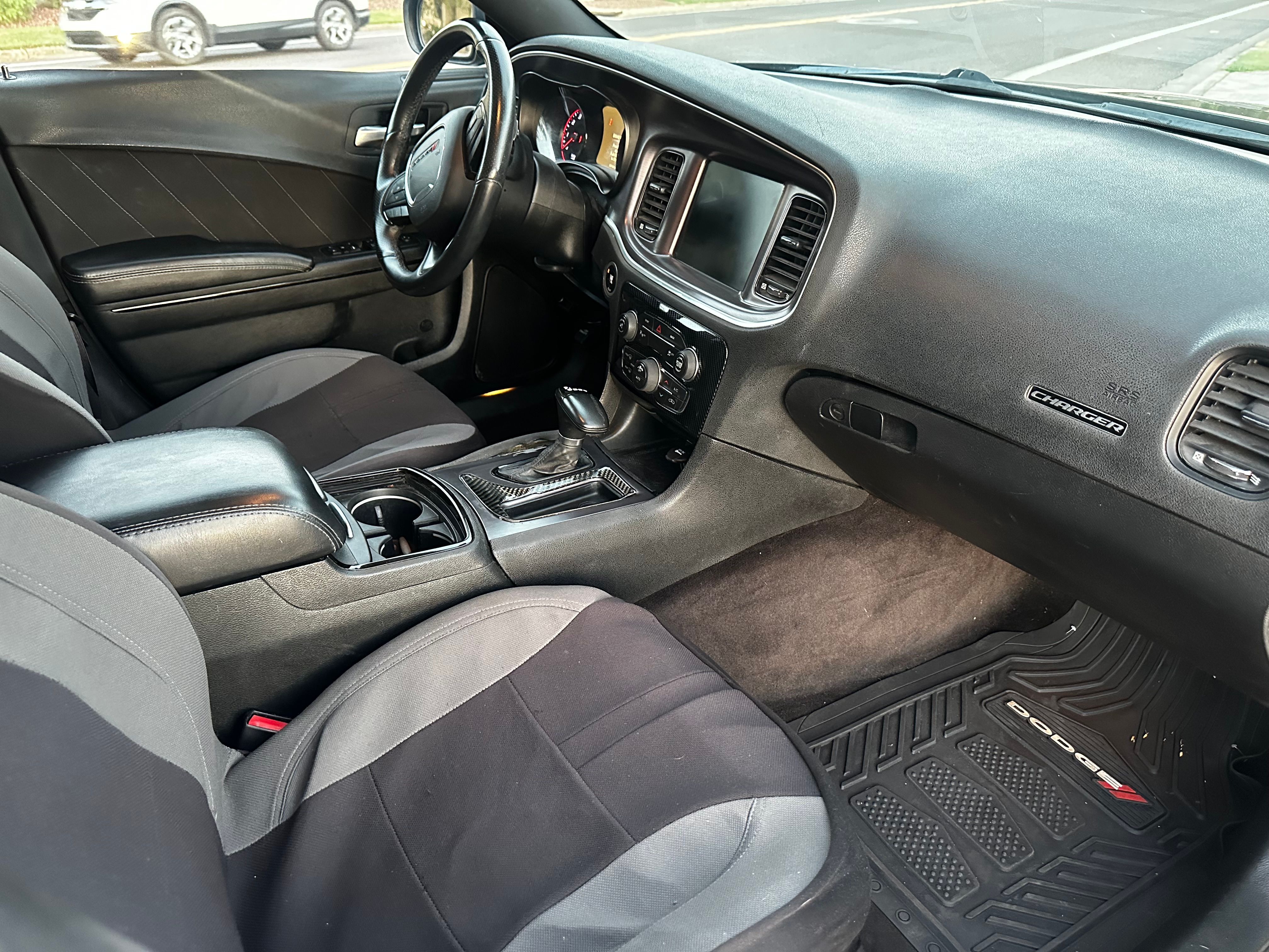 Used 2016 Dodge Charger R/T w/ Navigation & Travel Group RWD image 9