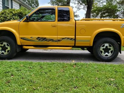 Used 1997 Chevrolet S10 Pickup LS w/ Wide Stance Suspension Pkg