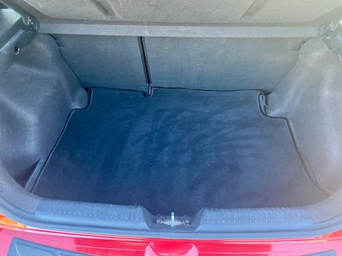 Used 2016 Hyundai Elantra GT image 9