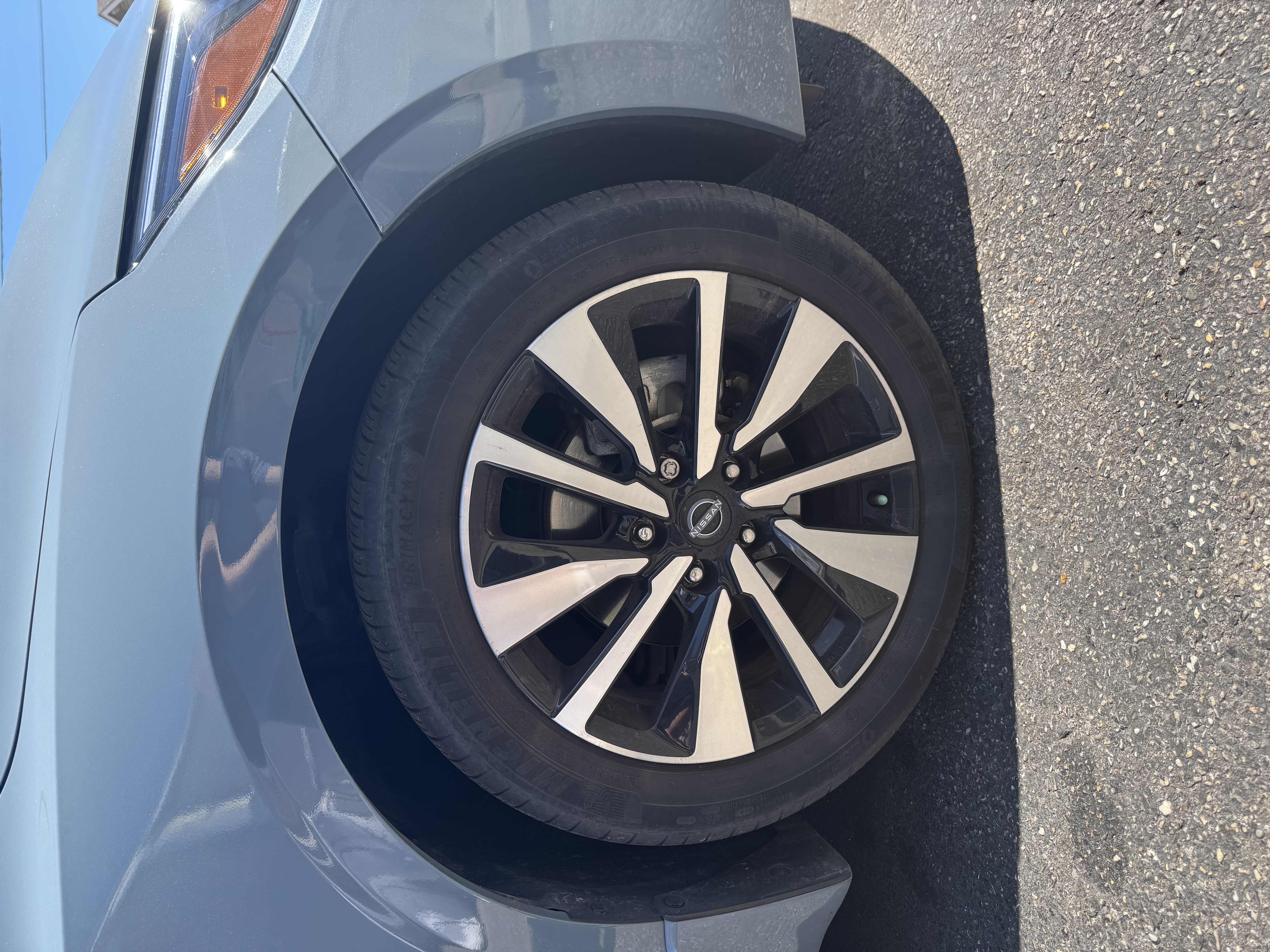 Used 2024 Nissan Sentra SV w/ SV Premium Package FWD image 9