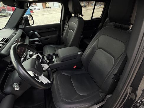 Used 2023 Land Rover Defender 130 X-Dynamic SE image 23