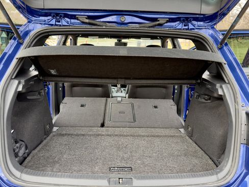 Used 2017 Volkswagen Golf 4-Door image 17