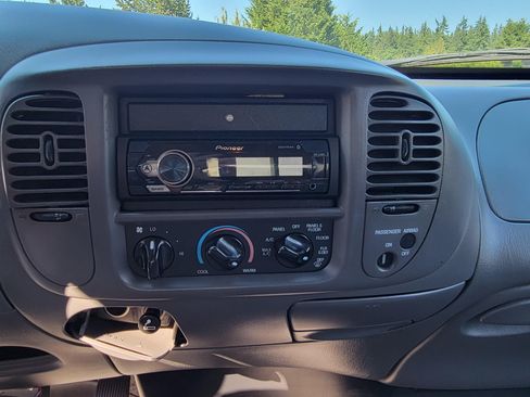 Used 1999 Ford F150 Long Bed image 10