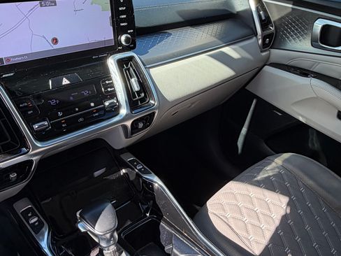 Used 2021 Kia Sorento SX image 15