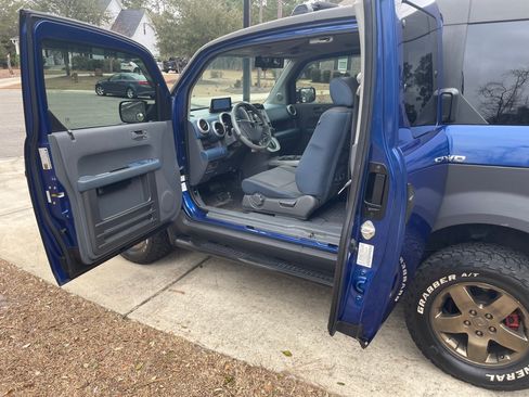 Used 2004 Honda Element EX image 9