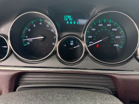 Used 2017 Buick Enclave Leather image 6