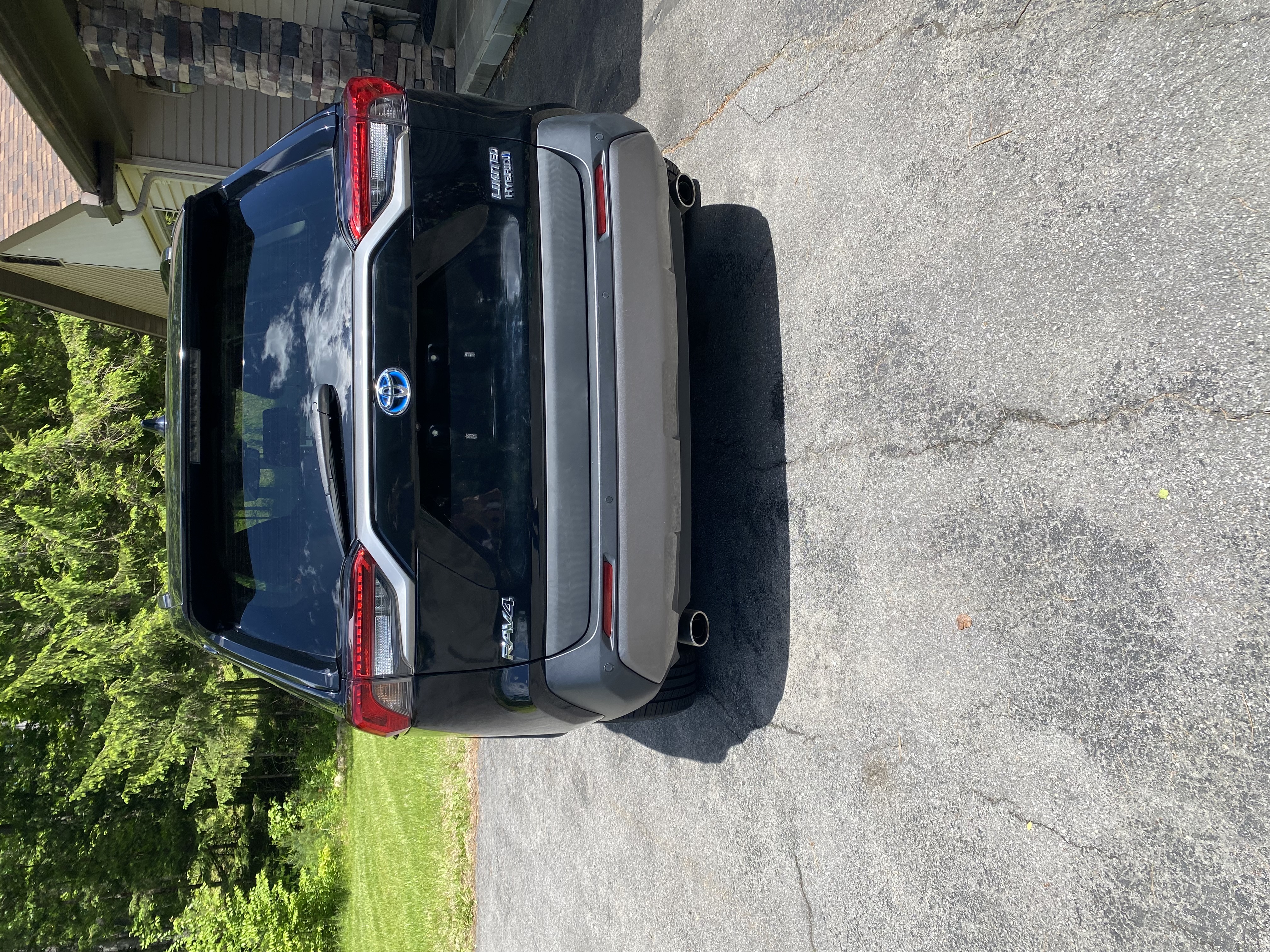 Used 2020 Toyota RAV4 Limited w/ Limited Grade Weather Package AWD/4WD image 5