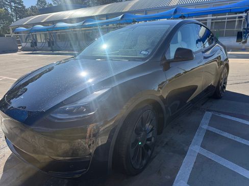 Used 2022 Tesla Model Y Performance image 13