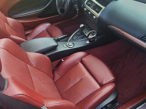 Used 2006 BMW 650i Convertible image 2