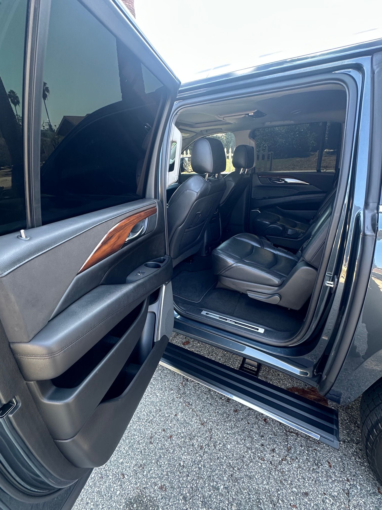 Used 2019 Cadillac Escalade ESV Premium Luxury AWD/4WD image 12