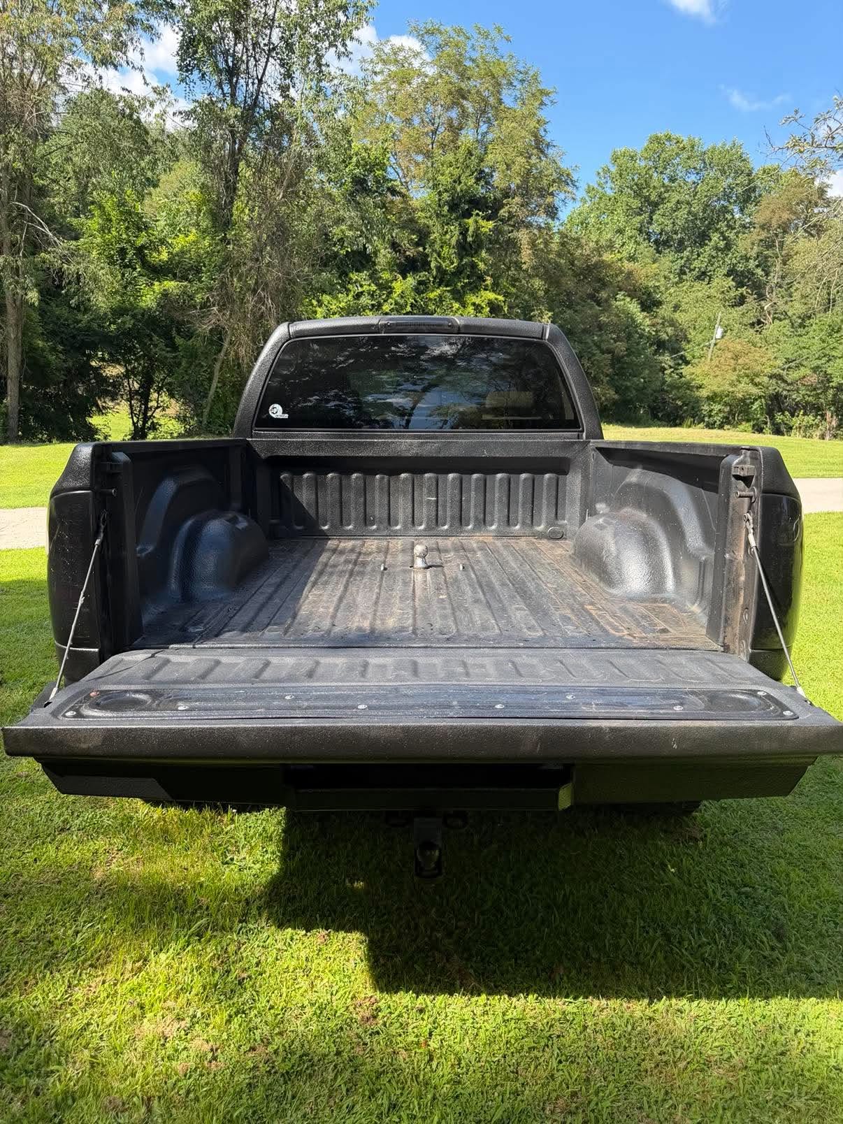 Used 2006 Dodge Ram 2500 Truck SLT w/ Light Group AWD/4WD image 6