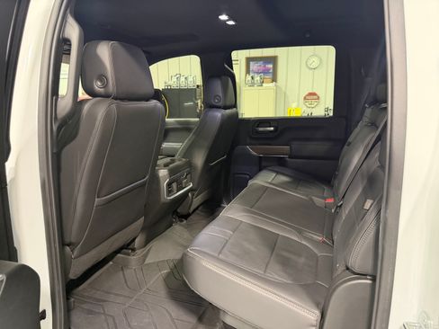Used 2022 Chevrolet Silverado 3500 High Country image 16