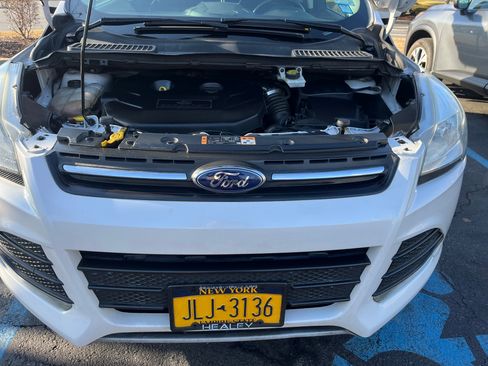 Used 2016 Ford Escape SE w/ SE Leather Comfort Package image 15