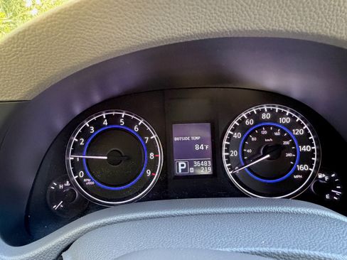 Used 2015 INFINITI Q40 w/ Navigation Package RWD image 11