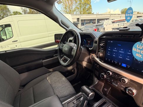 Used 2022 Ford F150 Lightning XLT w/ Tow Technology Package image 20