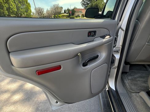 Used 2004 Chevrolet Tahoe LT w/ LT Preferred Equipment Group image 19