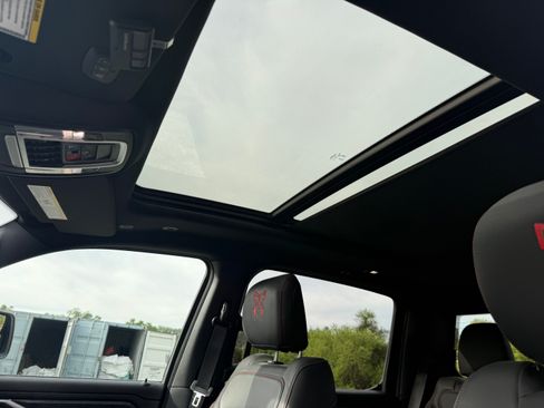 Used 2021 RAM 1500 Big Horn image 14