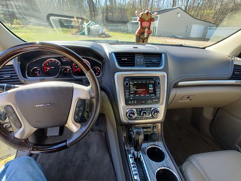 Used 2014 GMC Acadia Denali image 11
