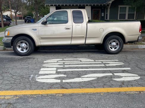 Used 2000 Ford F150 2WD SuperCab image 1