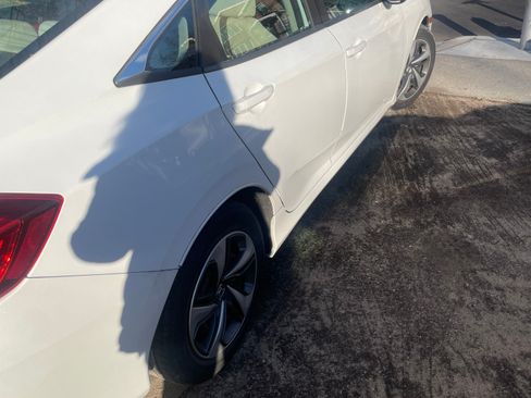 Used 2019 Honda Civic LX image 5