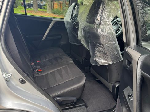 Used 2017 Toyota RAV4 LE FWD image 14