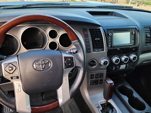 Used 2014 Toyota Sequoia Platinum AWD/4WD image 14