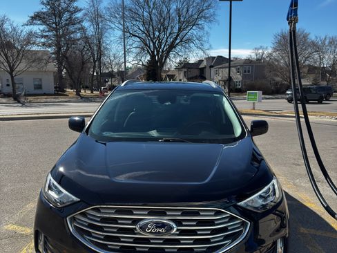 Used 2021 Ford Edge SEL w/ Convenience Package image 1