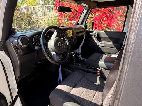 Used 2012 Jeep Wrangler Sport AWD/4WD image 10