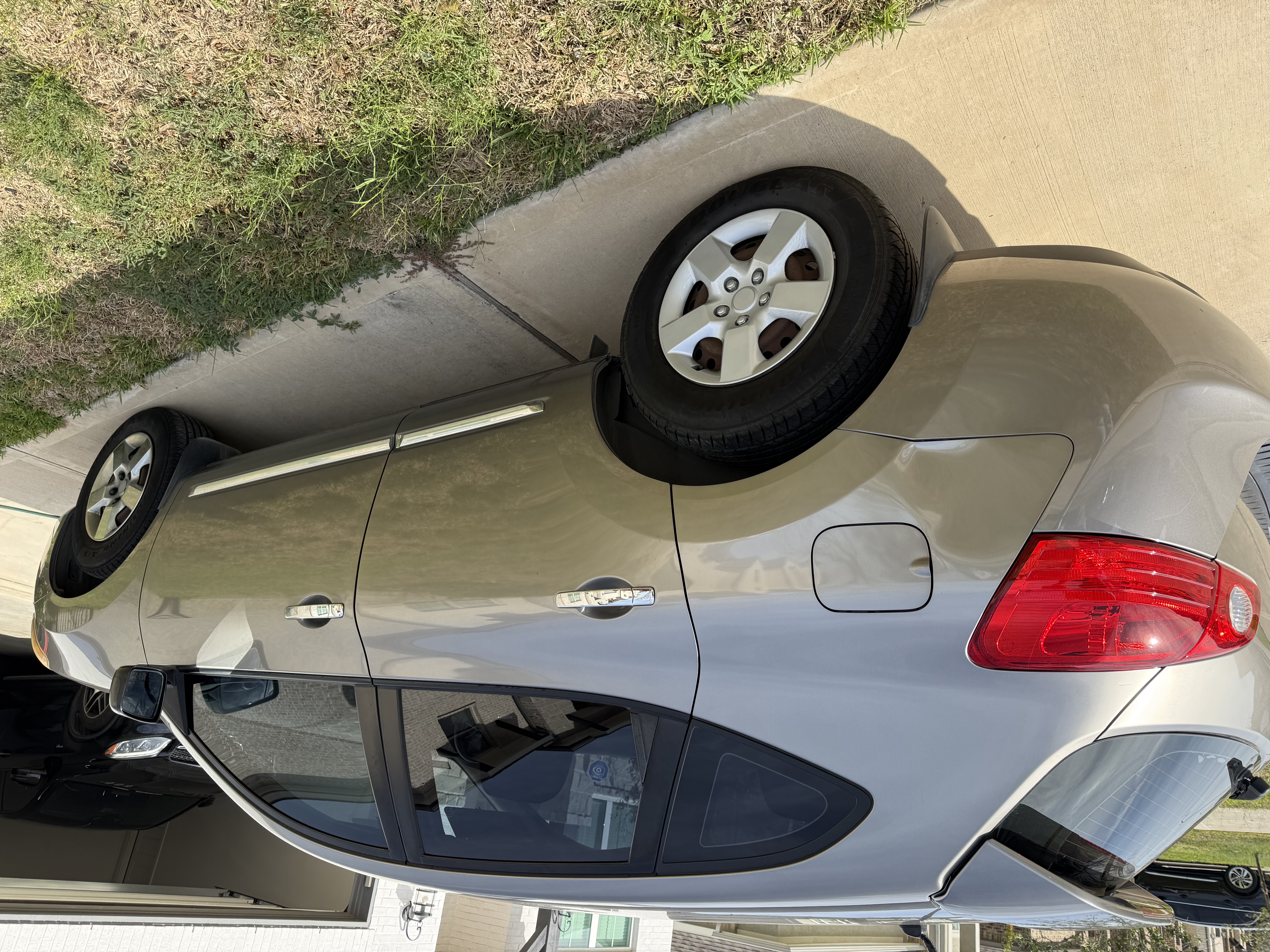 Used 2011 Nissan Rogue S FWD image 5