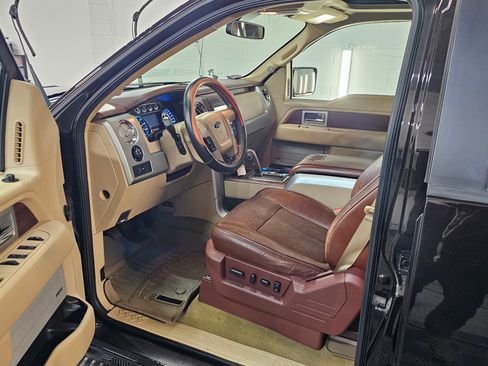 Used 2013 Ford F150 King Ranch w/ King Ranch Luxury Pkg image 24