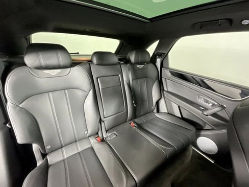 Used 2019 Bentley Bentayga AWD/4WD image 8