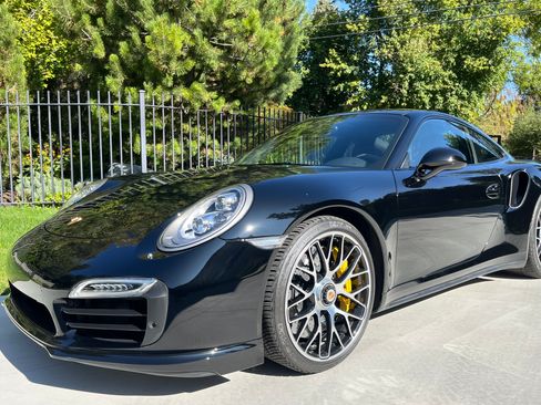 Used 2014 Porsche 911 Turbo S image 17
