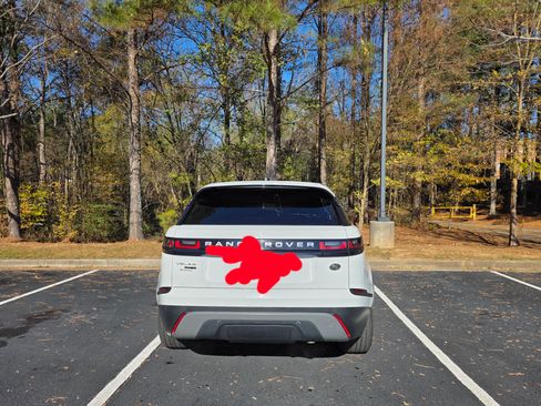 Used 2018 Land Rover Range Rover Velar S image 4