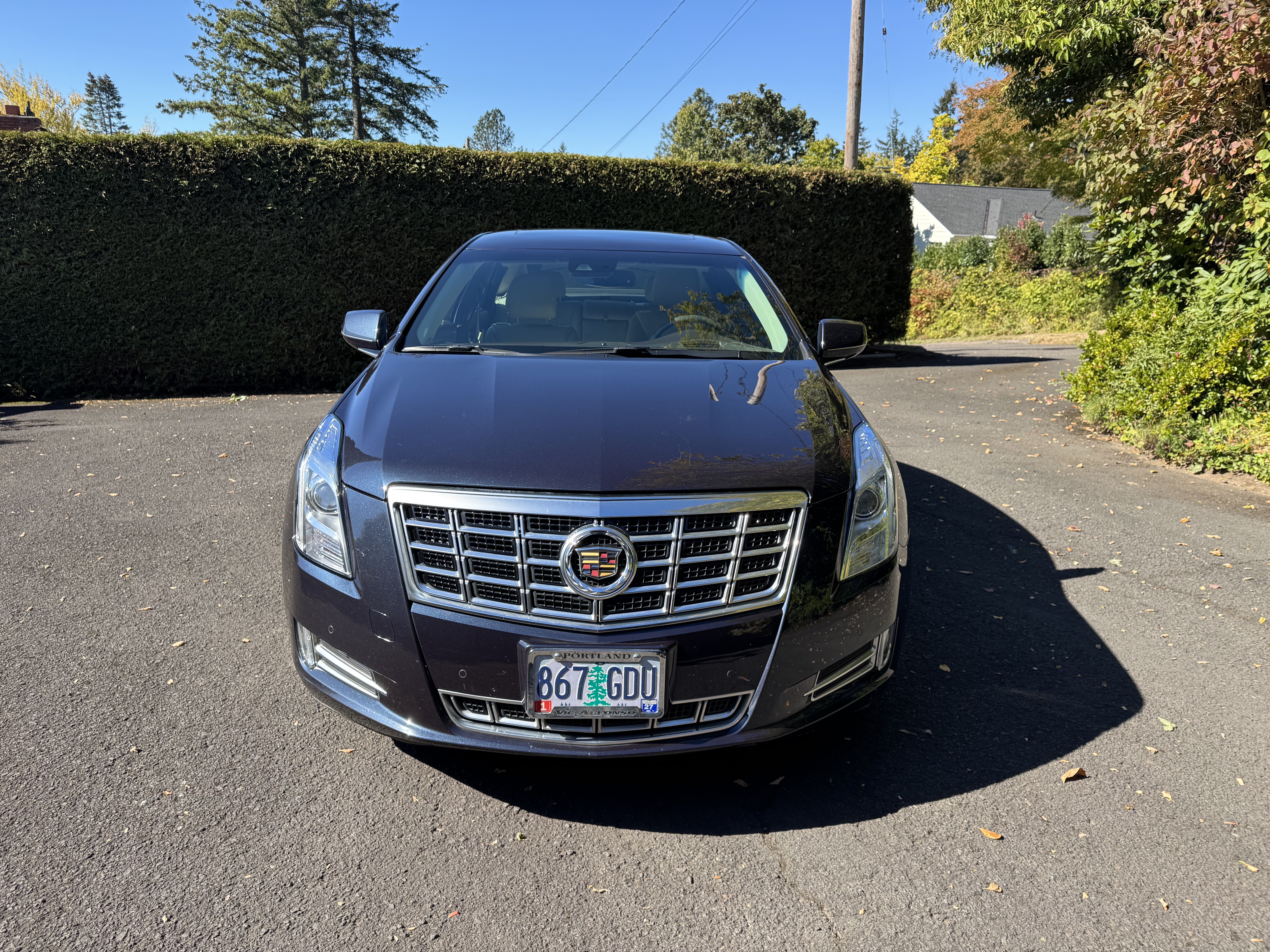 Used 2013 Cadillac XTS Premium FWD image 2