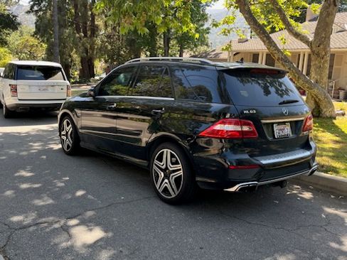 Used 2012 Mercedes-Benz ML 63 AMG 4MATIC image 2