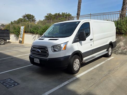 Used 2019 Ford Transit 250 130 Low Roof image 1