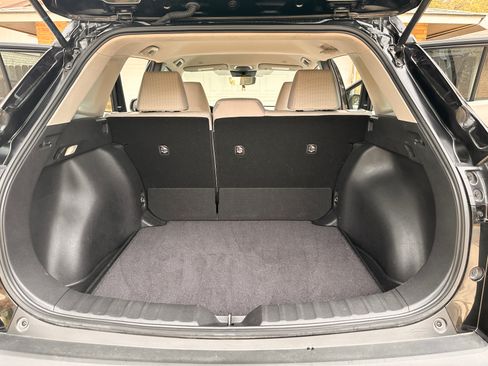 Used 2023 Toyota Corolla Cross L image 14