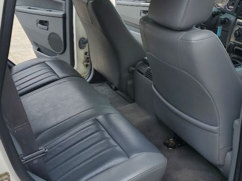Used 2007 Jeep Grand Cherokee Laredo image 13