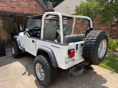Used 1994 Jeep Wrangler S AWD/4WD image 4