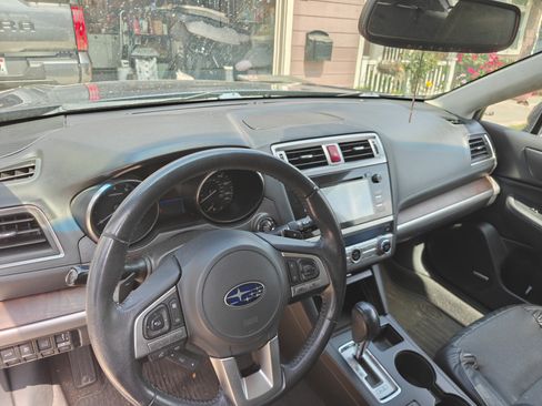Used 2016 Subaru Outback 2.5i Limited AWD/4WD image 6